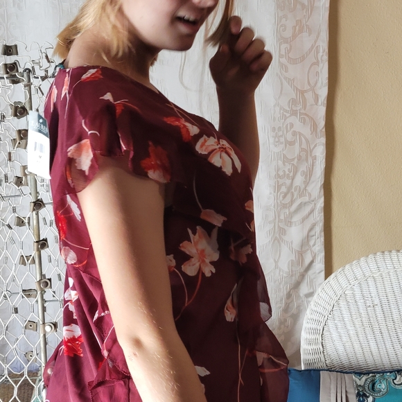 NWT Ruffle/ Floral Ralph Lauren Blouse - Picture 2 of 13